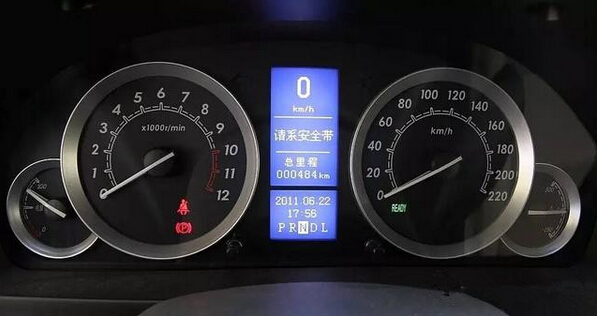 電動(dòng)汽車電池充電時(shí)需注意什么?.jpg 電動(dòng)汽車電池充電時(shí)需注意什么?.jpg