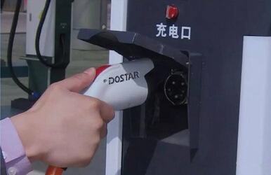 電動(dòng)汽車電池充電時(shí)需注意什么?2.jpg 電動(dòng)汽車電池充電時(shí)需注意什么?2.jpg