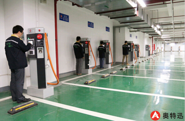 奧特迅地下停車場一角.jpg